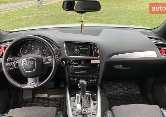 Белый Ауди Ку 5, объемом двигателя 1.97 л и пробегом 327 тыс. км за 15900 $, фото 11 на Automoto.ua