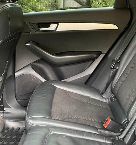 Белый Ауди Ку 5, объемом двигателя 1.97 л и пробегом 327 тыс. км за 15900 $, фото 14 на Automoto.ua