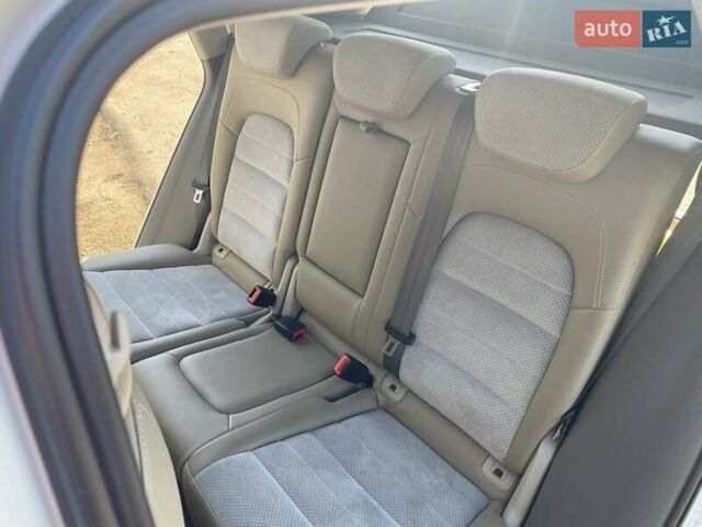 Белый Ауди Ку 5, объемом двигателя 2 л и пробегом 180 тыс. км за 14950 $, фото 15 на Automoto.ua