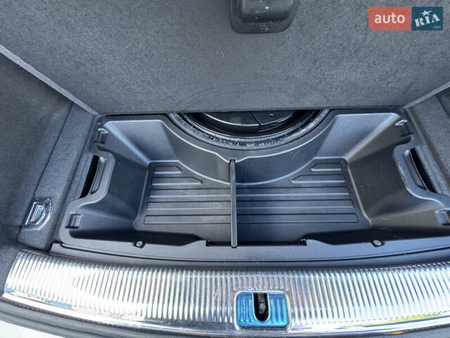 Белый Ауди Ку 5, объемом двигателя 2 л и пробегом 169 тыс. км за 11600 $, фото 25 на Automoto.ua