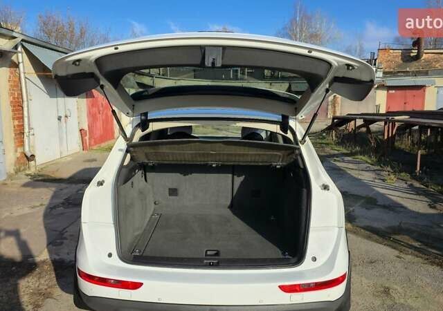 Білий Ауді Ку 5, об'ємом двигуна 2 л та пробігом 212 тис. км за 16000 $, фото 9 на Automoto.ua