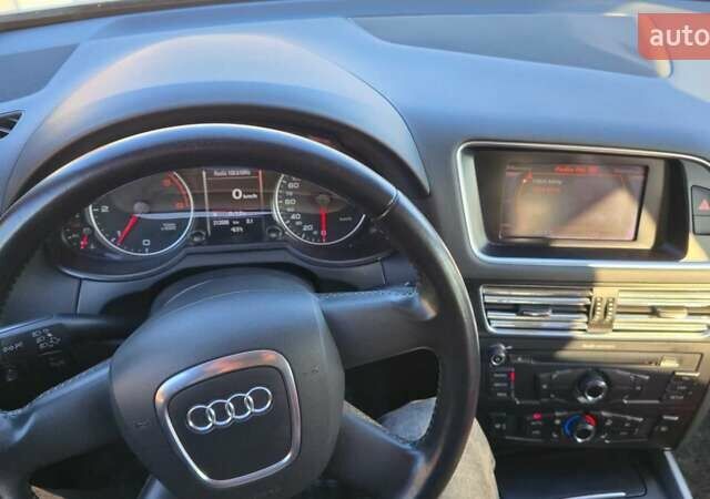 Білий Ауді Ку 5, об'ємом двигуна 2 л та пробігом 212 тис. км за 16000 $, фото 18 на Automoto.ua