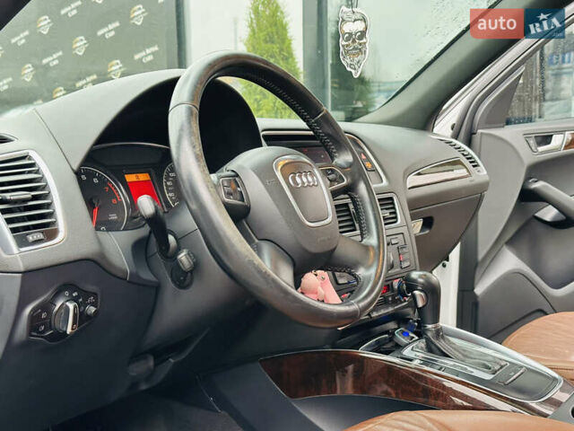 Білий Ауді Ку 5, об'ємом двигуна 1.98 л та пробігом 272 тис. км за 14700 $, фото 13 на Automoto.ua