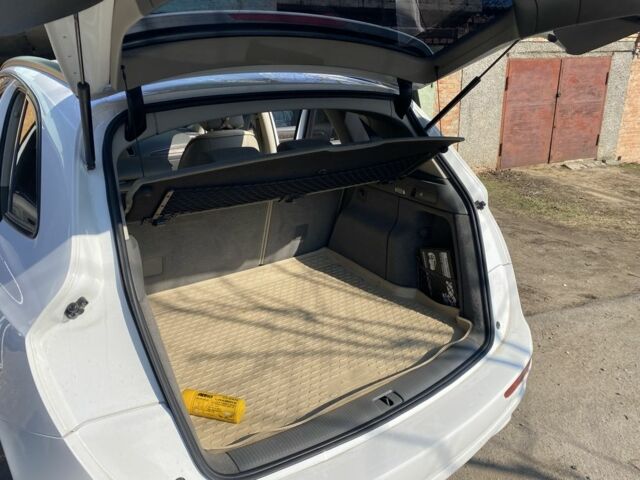 Белый Ауди Ку 5, объемом двигателя 2 л и пробегом 180 тыс. км за 14950 $, фото 5 на Automoto.ua