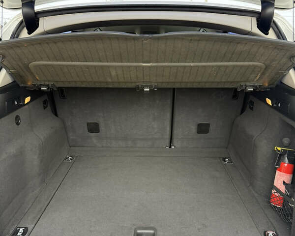 Білий Ауді Ку 5, об'ємом двигуна 1.98 л та пробігом 251 тис. км за 12999 $, фото 23 на Automoto.ua