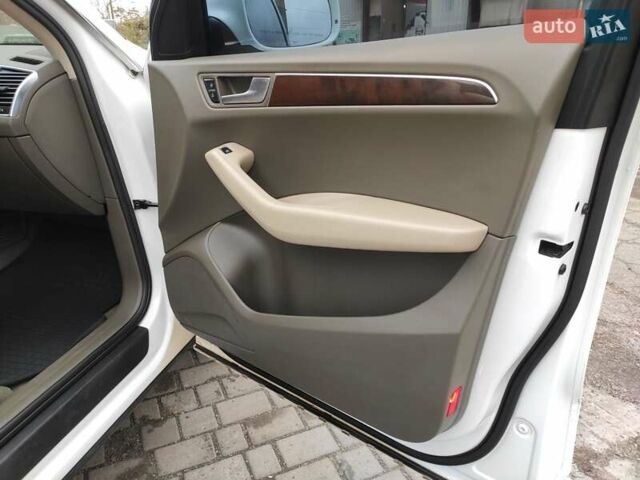 Белый Ауди Ку 5, объемом двигателя 1.98 л и пробегом 192 тыс. км за 10700 $, фото 25 на Automoto.ua