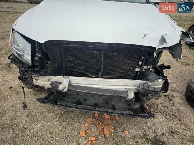 Белый Ауди Ку 5, объемом двигателя 1.98 л и пробегом 220 тыс. км за 7300 $, фото 29 на Automoto.ua