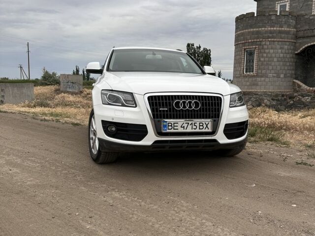 Белый Ауди Ку 5, объемом двигателя 2 л и пробегом 183 тыс. км за 12500 $, фото 4 на Automoto.ua