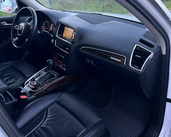 Белый Ауди Ку 5, объемом двигателя 1.98 л и пробегом 170 тыс. км за 13900 $, фото 57 на Automoto.ua