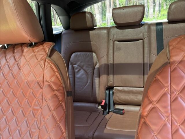 Белый Ауди Ку 5, объемом двигателя 2 л и пробегом 264 тыс. км за 12500 $, фото 2 на Automoto.ua