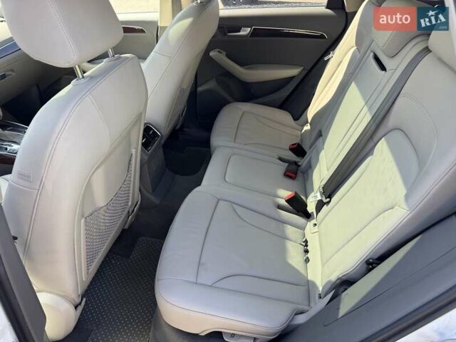 Білий Ауді Ку 5, об'ємом двигуна 1.98 л та пробігом 106 тис. км за 17700 $, фото 17 на Automoto.ua