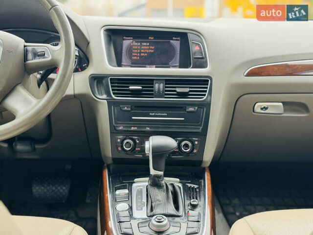 Белый Ауди Ку 5, объемом двигателя 1.98 л и пробегом 225 тыс. км за 12500 $, фото 25 на Automoto.ua