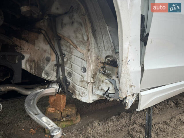 Белый Ауди Ку 5, объемом двигателя 1.98 л и пробегом 220 тыс. км за 7300 $, фото 18 на Automoto.ua