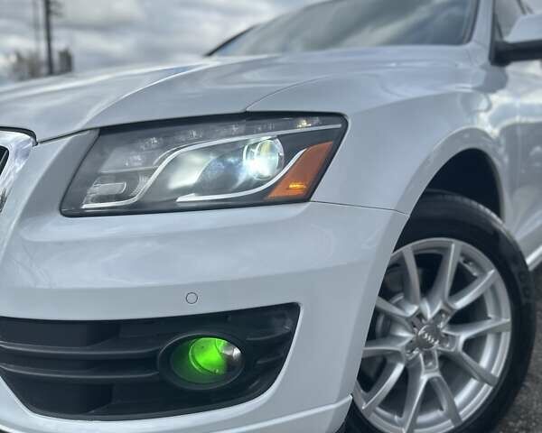 Ауди Ку 5 2011 в Буче на Automoto.ua Белый Ауди Ку 5, объемом двигателя 2 л и пробегом 222 тыс. км за 12950 $, фото 1 на Automoto.ua