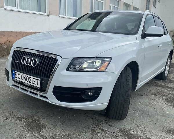 Білий Ауді Ку 5, об'ємом двигуна 2 л та пробігом 76 тис. км за 14000 $, фото 6 на Automoto.ua