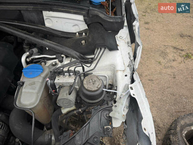 Белый Ауди Ку 5, объемом двигателя 1.98 л и пробегом 220 тыс. км за 7300 $, фото 51 на Automoto.ua