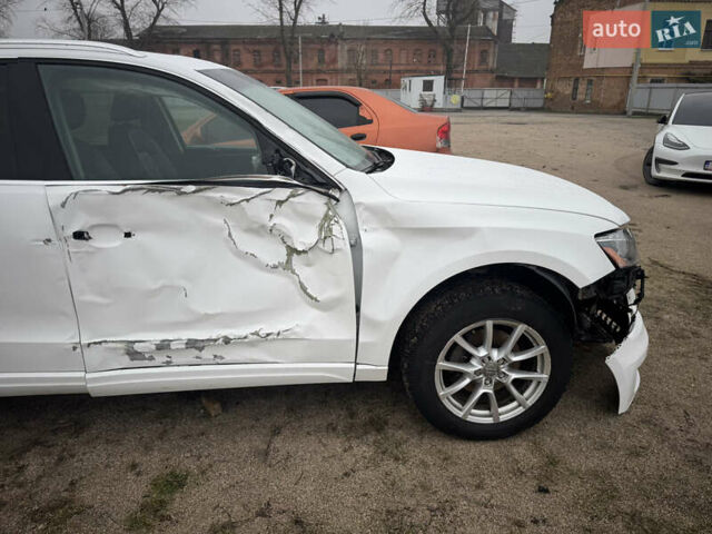 Белый Ауди Ку 5, объемом двигателя 1.98 л и пробегом 220 тыс. км за 7300 $, фото 12 на Automoto.ua