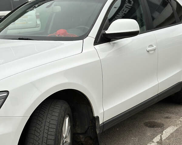 Білий Ауді Ку 5, об'ємом двигуна 1.98 л та пробігом 183 тис. км за 12500 $, фото 7 на Automoto.ua