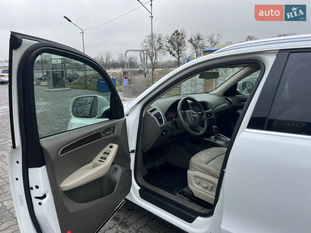 Белый Ауди Ку 5, объемом двигателя 1.98 л и пробегом 291 тыс. км за 10300 $, фото 26 на Automoto.ua