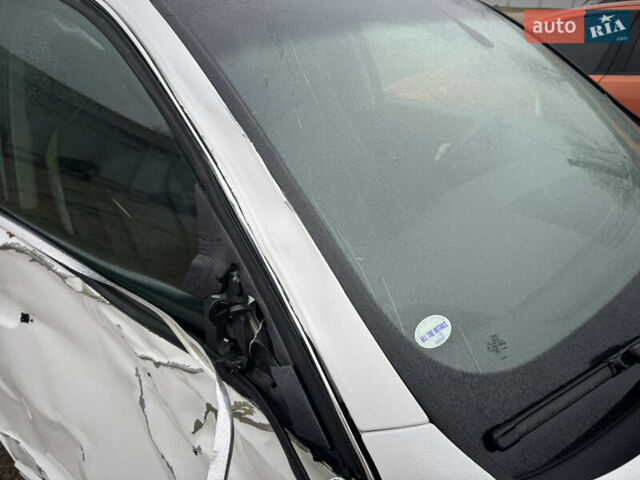 Белый Ауди Ку 5, объемом двигателя 1.98 л и пробегом 220 тыс. км за 7300 $, фото 11 на Automoto.ua