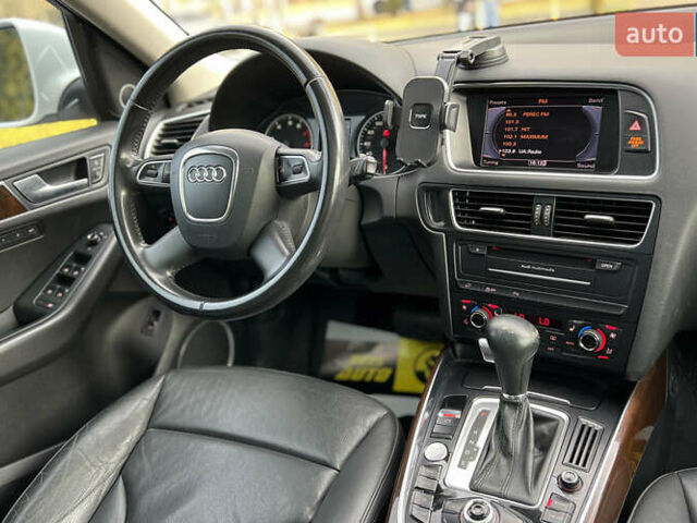 Білий Ауді Ку 5, об'ємом двигуна 1.98 л та пробігом 158 тис. км за 14750 $, фото 10 на Automoto.ua