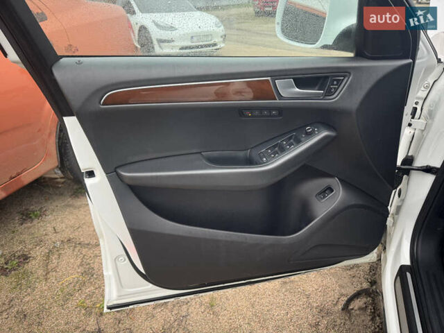 Белый Ауди Ку 5, объемом двигателя 1.98 л и пробегом 220 тыс. км за 7300 $, фото 39 на Automoto.ua