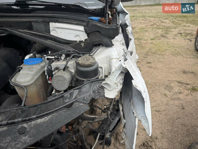 Белый Ауди Ку 5, объемом двигателя 1.98 л и пробегом 220 тыс. км за 7300 $, фото 53 на Automoto.ua