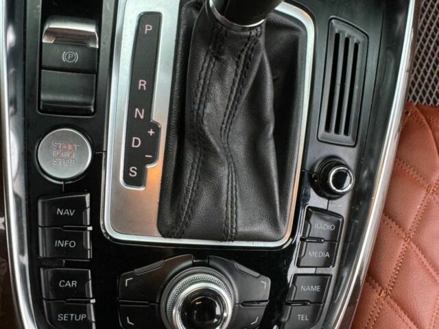 Белый Ауди Ку 5, объемом двигателя 2 л и пробегом 264 тыс. км за 12500 $, фото 5 на Automoto.ua