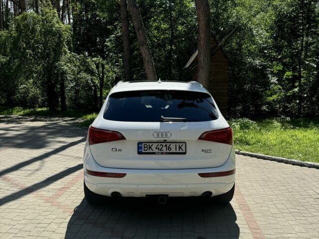 Белый Ауди Ку 5, объемом двигателя 2 л и пробегом 264 тыс. км за 12500 $, фото 3 на Automoto.ua