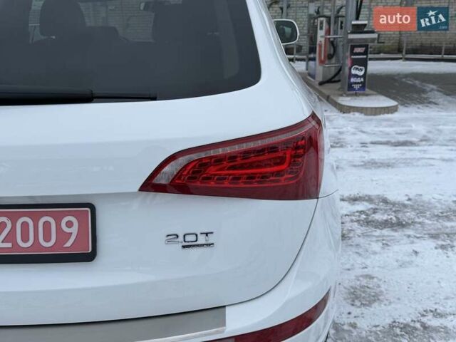 Білий Ауді Ку 5, об'ємом двигуна 2 л та пробігом 120 тис. км за 12599 $, фото 59 на Automoto.ua