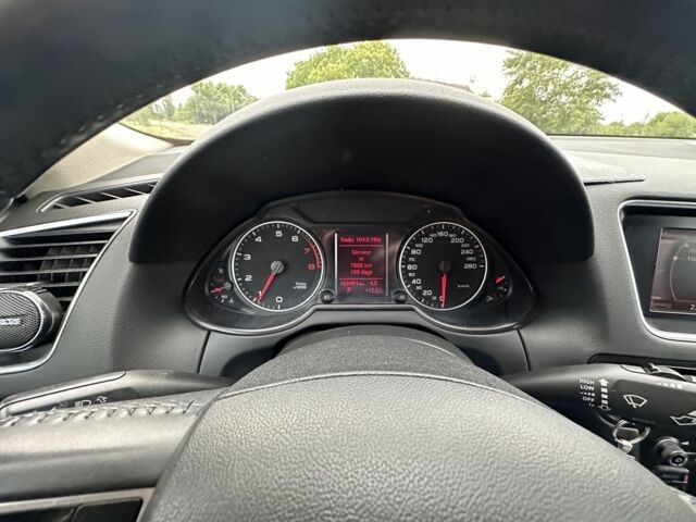 Белый Ауди Ку 5, объемом двигателя 2 л и пробегом 183 тыс. км за 12500 $, фото 8 на Automoto.ua