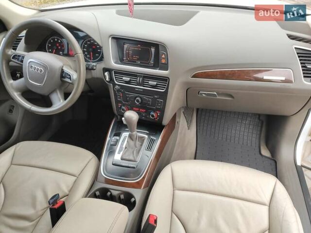 Белый Ауди Ку 5, объемом двигателя 1.98 л и пробегом 192 тыс. км за 10700 $, фото 13 на Automoto.ua
