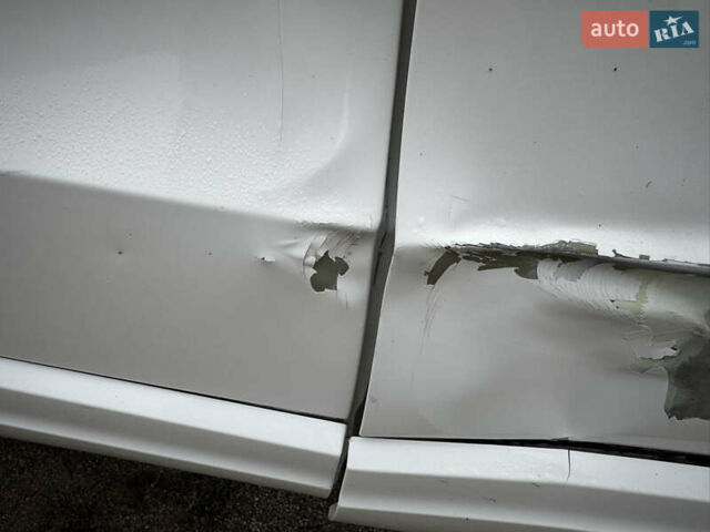 Белый Ауди Ку 5, объемом двигателя 1.98 л и пробегом 220 тыс. км за 7300 $, фото 48 на Automoto.ua