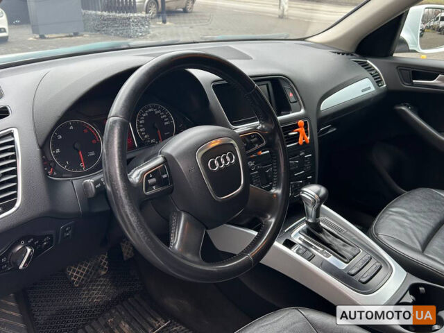 Белый Ауди Ку 5, объемом двигателя 2 л и пробегом 231 тыс. км за 15800 $, фото 6 на Automoto.ua