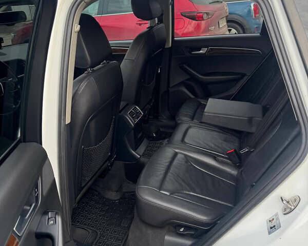 Белый Ауди Ку 5, объемом двигателя 1.98 л и пробегом 246 тыс. км за 11500 $, фото 10 на Automoto.ua