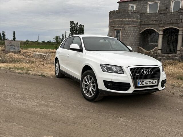 Белый Ауди Ку 5, объемом двигателя 2 л и пробегом 183 тыс. км за 12500 $, фото 3 на Automoto.ua