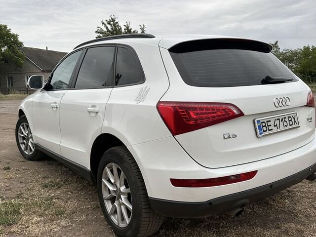 Белый Ауди Ку 5, объемом двигателя 2 л и пробегом 183 тыс. км за 12500 $, фото 6 на Automoto.ua