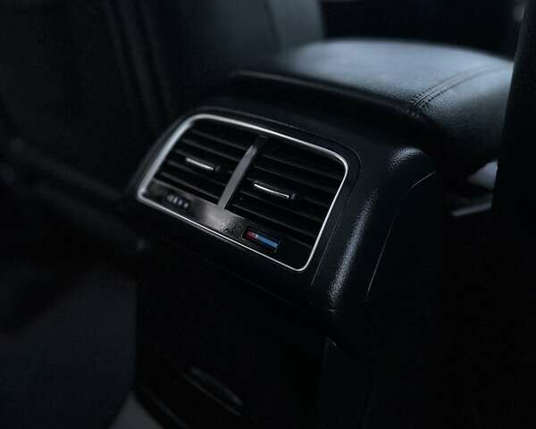Белый Ауди Ку 5, объемом двигателя 1.98 л и пробегом 170 тыс. км за 13900 $, фото 76 на Automoto.ua