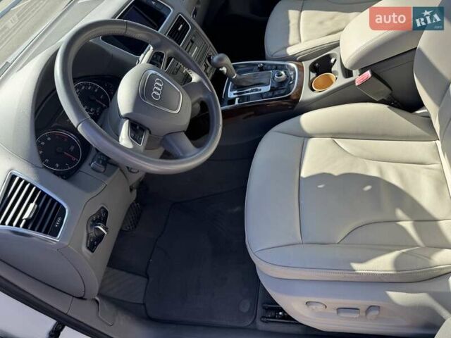 Білий Ауді Ку 5, об'ємом двигуна 1.98 л та пробігом 106 тис. км за 17700 $, фото 9 на Automoto.ua