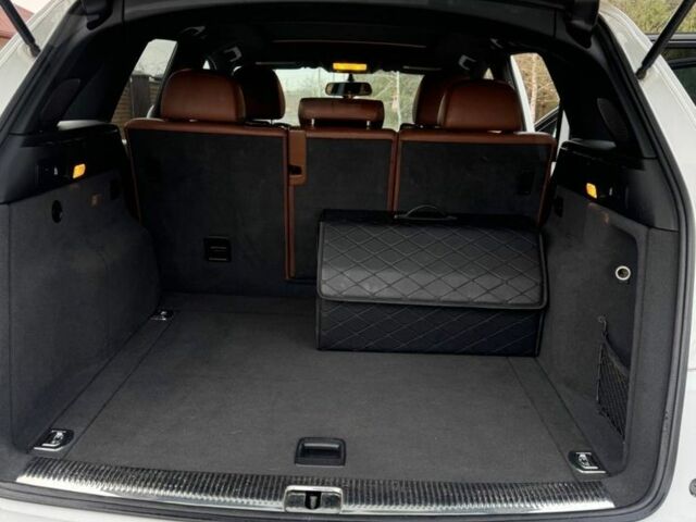 Белый Ауди Ку 5, объемом двигателя 2 л и пробегом 264 тыс. км за 12500 $, фото 6 на Automoto.ua