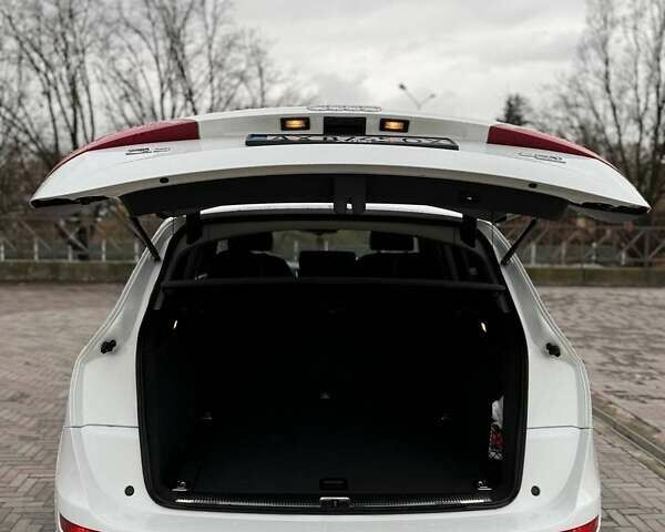 Белый Ауди Ку 5, объемом двигателя 1.98 л и пробегом 105 тыс. км за 13000 $, фото 8 на Automoto.ua