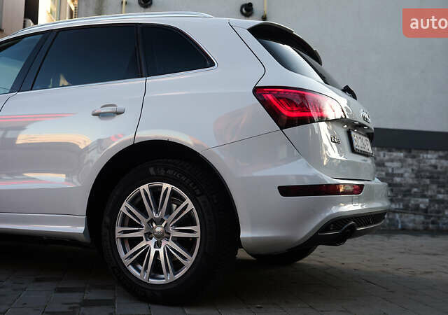 Белый Ауди Ку 5, объемом двигателя 1.97 л и пробегом 200 тыс. км за 16500 $, фото 4 на Automoto.ua