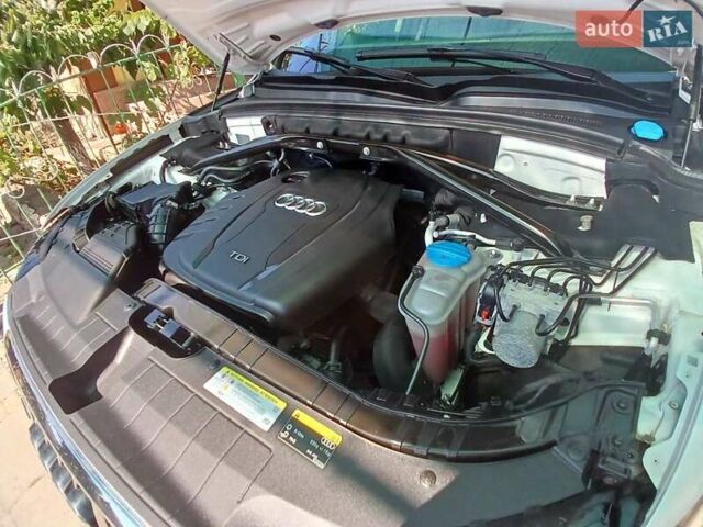 Білий Ауді Ку 5, об'ємом двигуна 2 л та пробігом 219 тис. км за 19000 $, фото 4 на Automoto.ua