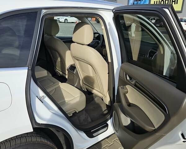 Белый Ауди Ку 5, объемом двигателя 1.98 л и пробегом 257 тыс. км за 14500 $, фото 16 на Automoto.ua