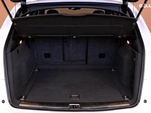 Білий Ауді Ку 5, об'ємом двигуна 2 л та пробігом 265 тис. км за 19500 $, фото 8 на Automoto.ua