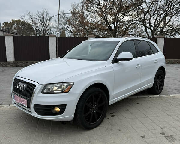 Білий Ауді Ку 5, об'ємом двигуна 1.98 л та пробігом 125 тис. км за 12500 $, фото 2 на Automoto.ua