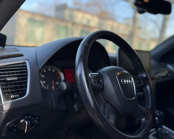 Белый Ауди Ку 5, объемом двигателя 1.98 л и пробегом 269 тыс. км за 15000 $, фото 22 на Automoto.ua