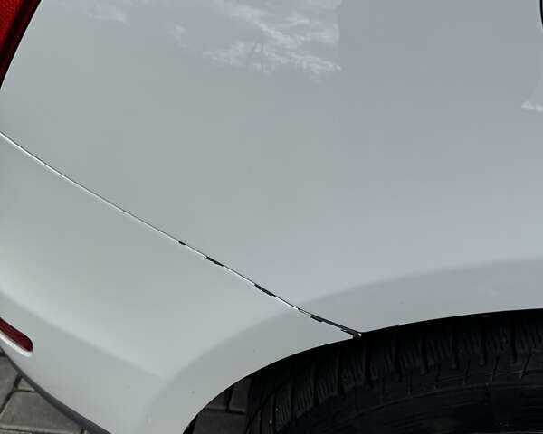 Белый Ауди Ку 5, объемом двигателя 1.97 л и пробегом 375 тыс. км за 14500 $, фото 13 на Automoto.ua