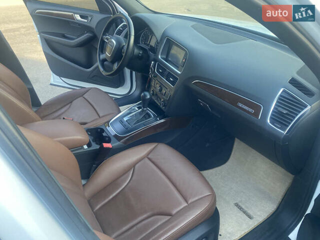 Белый Ауди Ку 5, объемом двигателя 1.98 л и пробегом 150 тыс. км за 13700 $, фото 18 на Automoto.ua