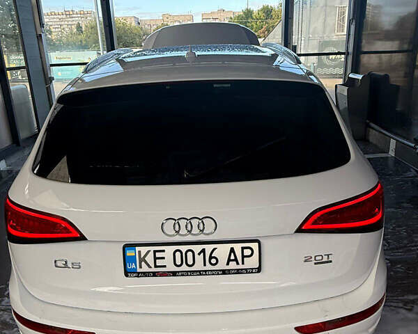 Белый Ауди Ку 5, объемом двигателя 1.98 л и пробегом 208 тыс. км за 16500 $, фото 5 на Automoto.ua